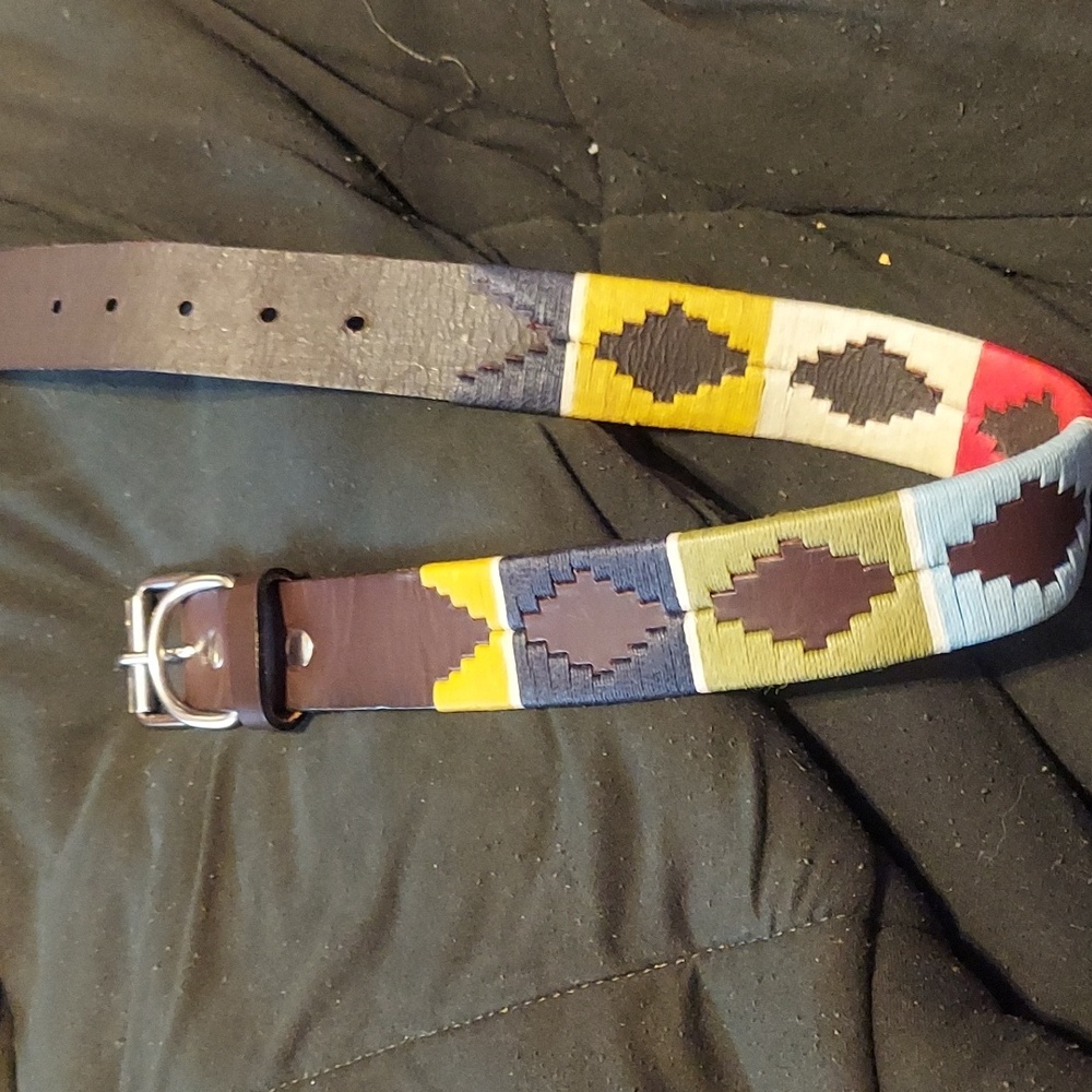 Beautiful vintage thread genuine leather belt. South west rancher vibes.
